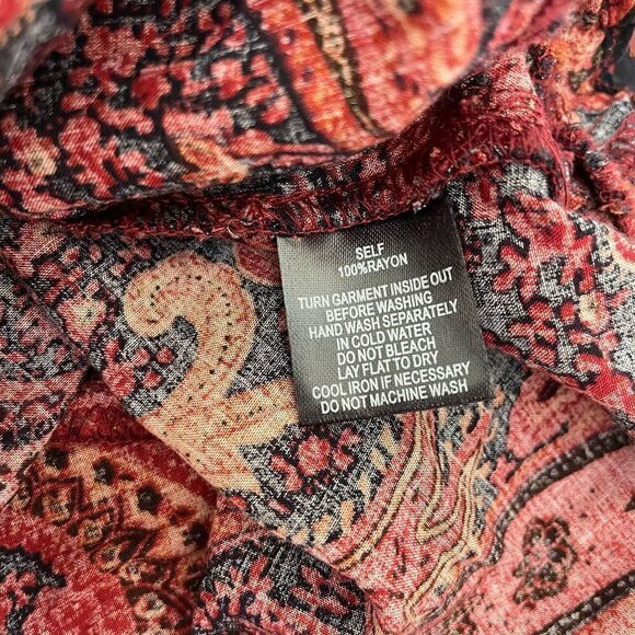 Forever 21| Medium Romper| Super soft| 100% Rayon| With pockets| Paisley print - Picture 9 of 13